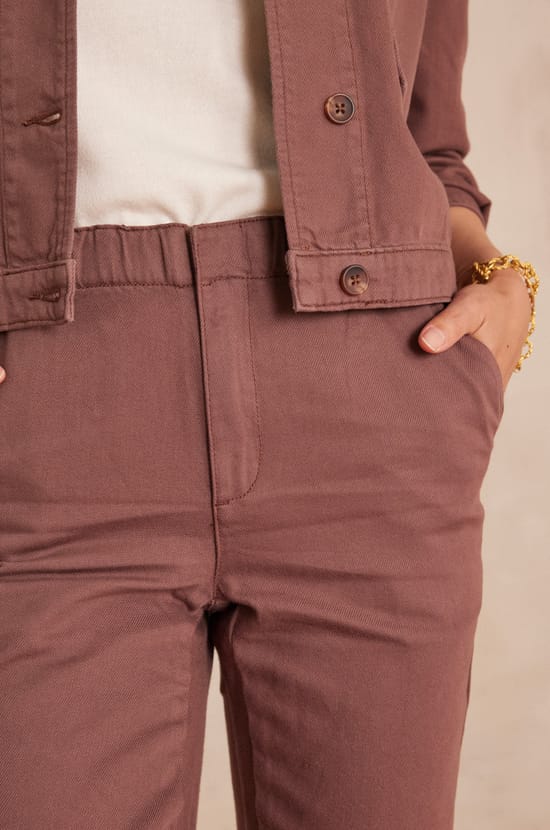 Pantalon chino SABIL en coton;${refinementColor}