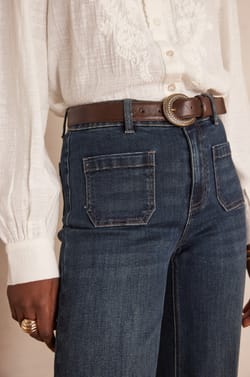 LEA CROPPED Jeans in denim;${refinementColor}