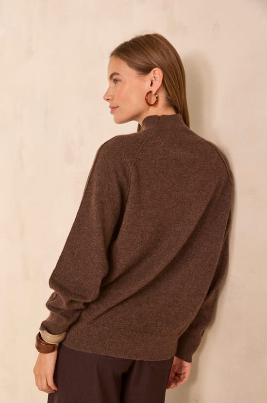 Pull chocolat &agrave; manches longues en cachemire ACHILLE;${refinementColor}