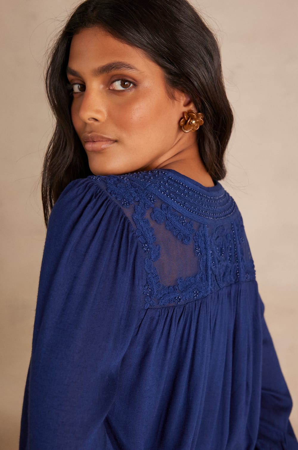 Blouse brod&eacute;e TAYLOR ;${refinementColor}