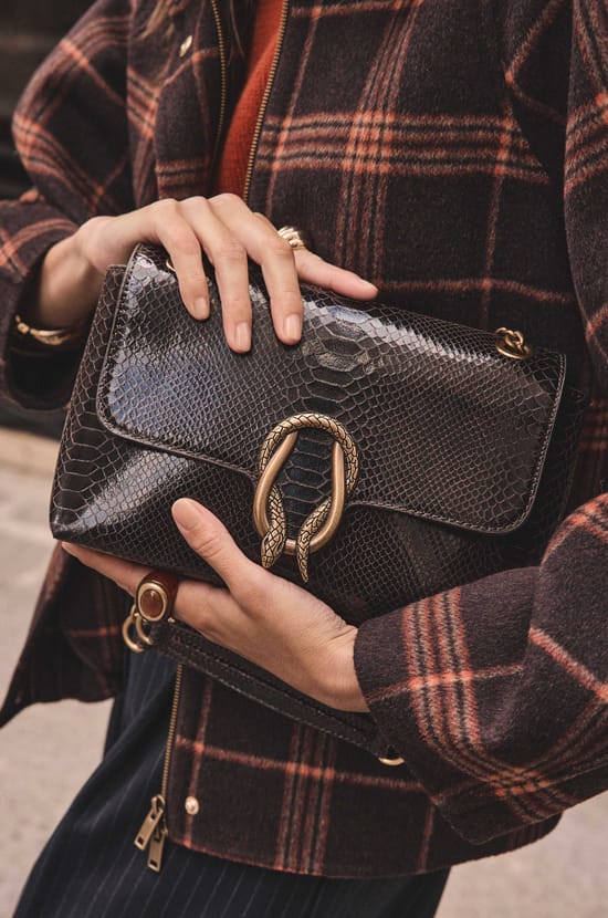 LEON leather wallet;${refinementColor}