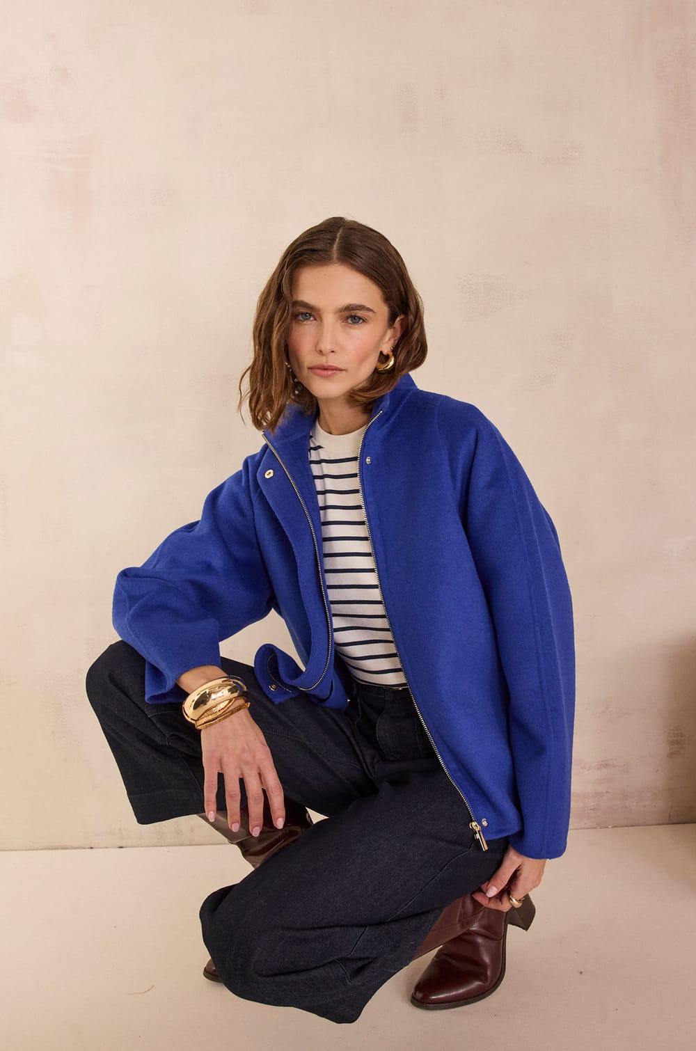 MAE cropped jeans;${refinementColor}