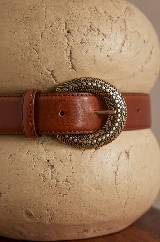 NINA leather belt;${refinementColor}