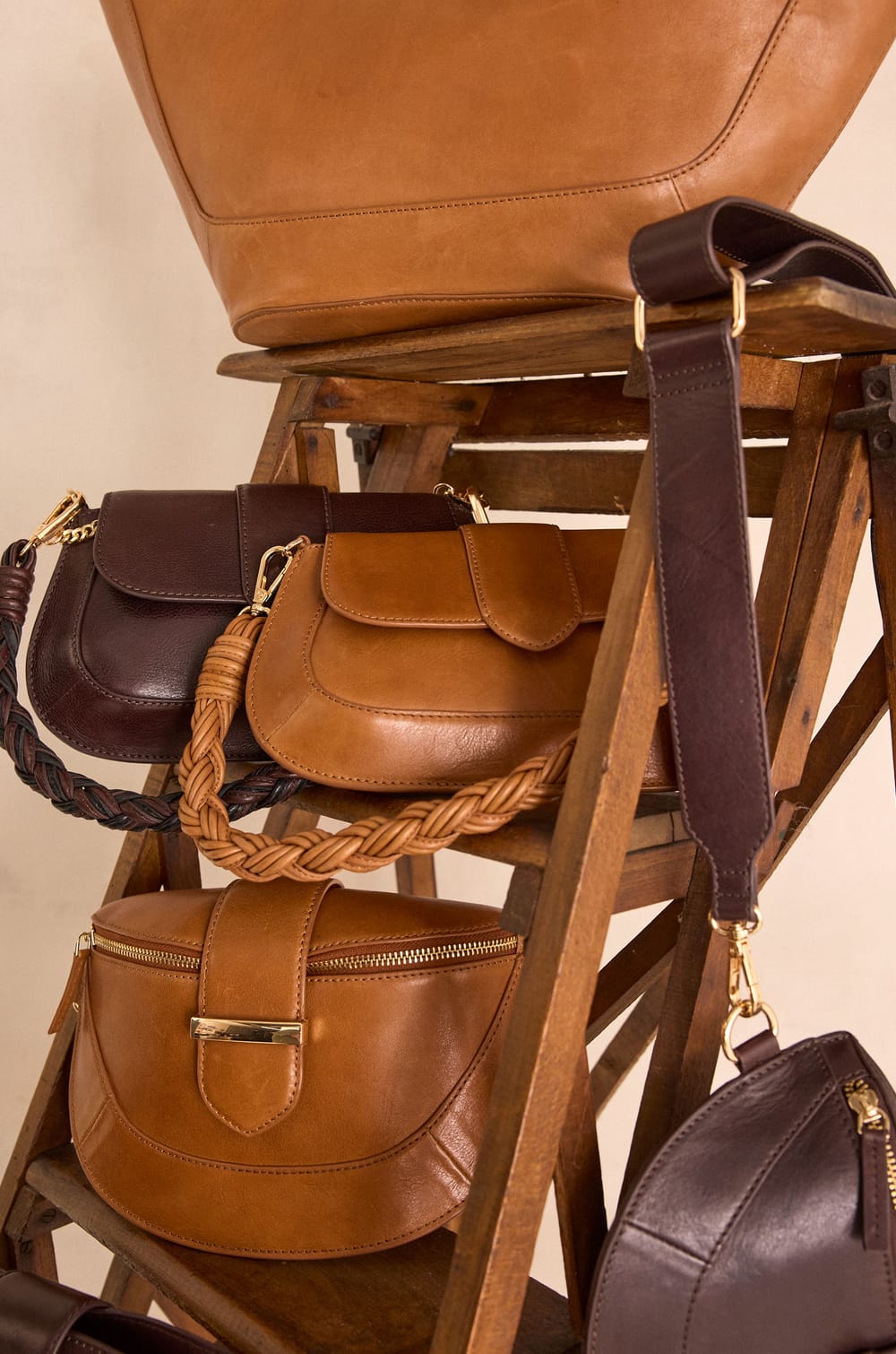 100% leather bag MARCEL MINI;${refinementColor}