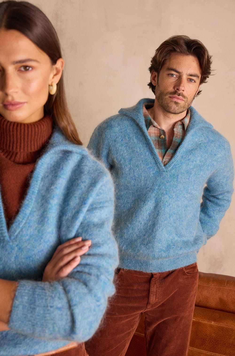 FLANEUR unisex V-neck jumper in mohair and wool;${refinementColor}