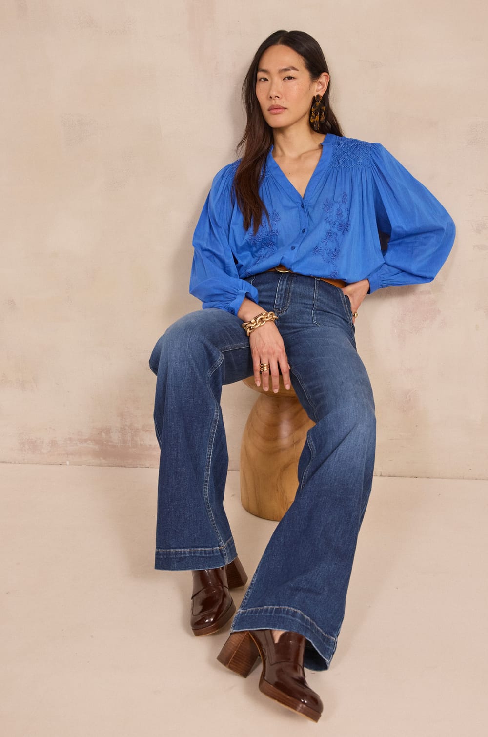 Jean large ALESS en denim;${refinementColor}