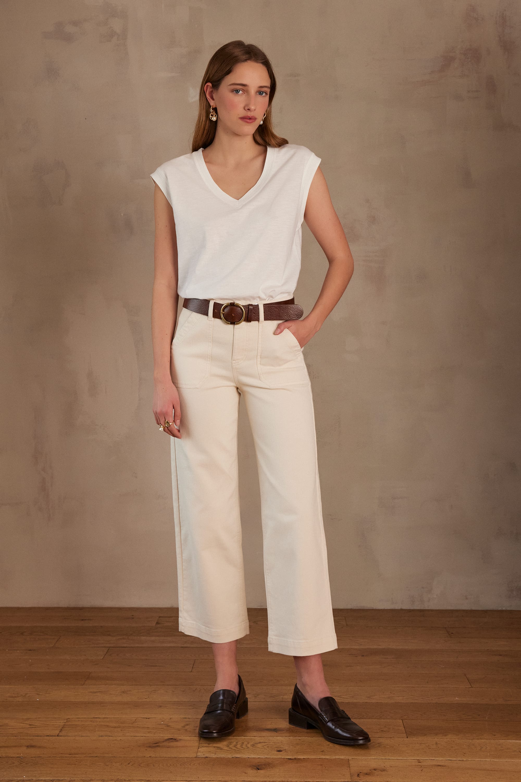 Woman jeans: straight, slim, flare jeans, coated fashion