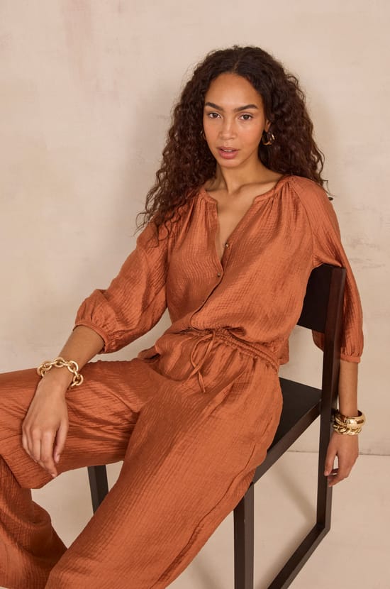 Fluid blouse with 3/4 sleeves DRAYA;${refinementColor}