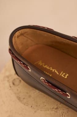 Leather loafers SUE;${refinementColor}
