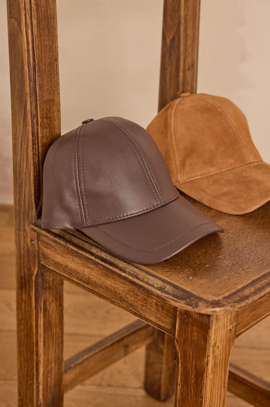 HELGA leather cap;${refinementColor}