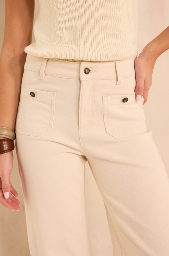 Wide and cropped Jean in blended cotton MAE;${refinementColor}