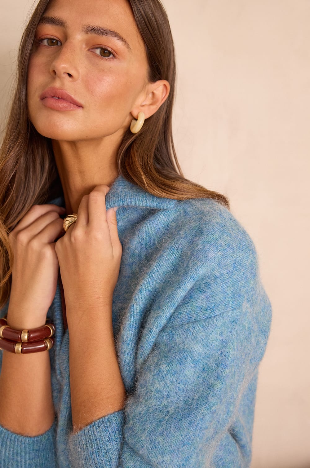 FLANEUR unisex V-neck jumper in mohair and wool;${refinementColor}