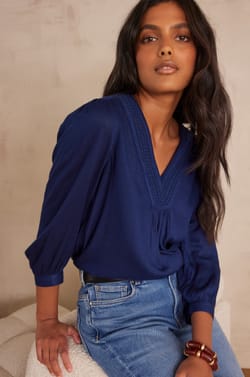 Blouse brod&eacute;e TAYLOR ;${refinementColor}