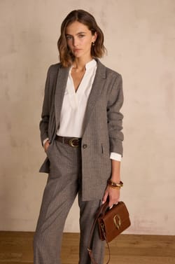 SUZON V-neck blouse;${refinementColor}