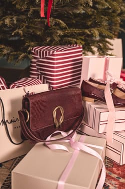 Sac bandouli&egrave;re LEON en cuir;${refinementColor}