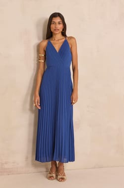 Robe &agrave; bretelles pliss&eacute;e LAMORE;${refinementColor}