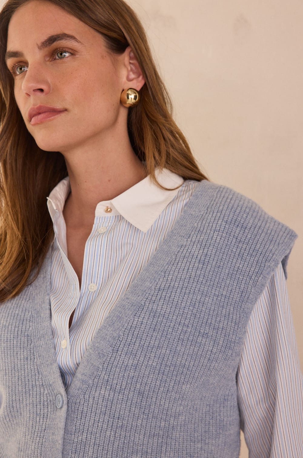 Sleeveless cardigan in 100% wool PARATY;${refinementColor}