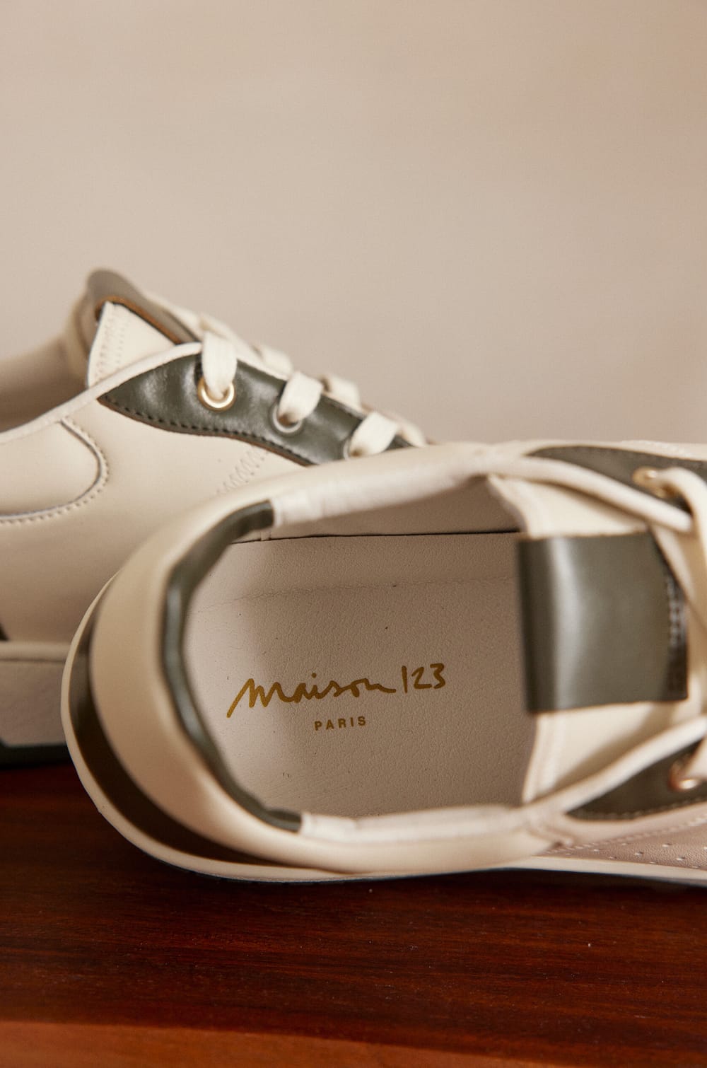 Basket VELORA en cuir;${refinementColor}