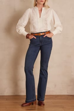 Jean bootcut ASTRID;${refinementColor}