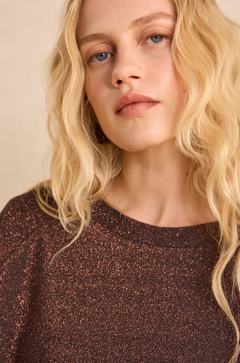 FLAME sequined T-shirt;${refinementColor}