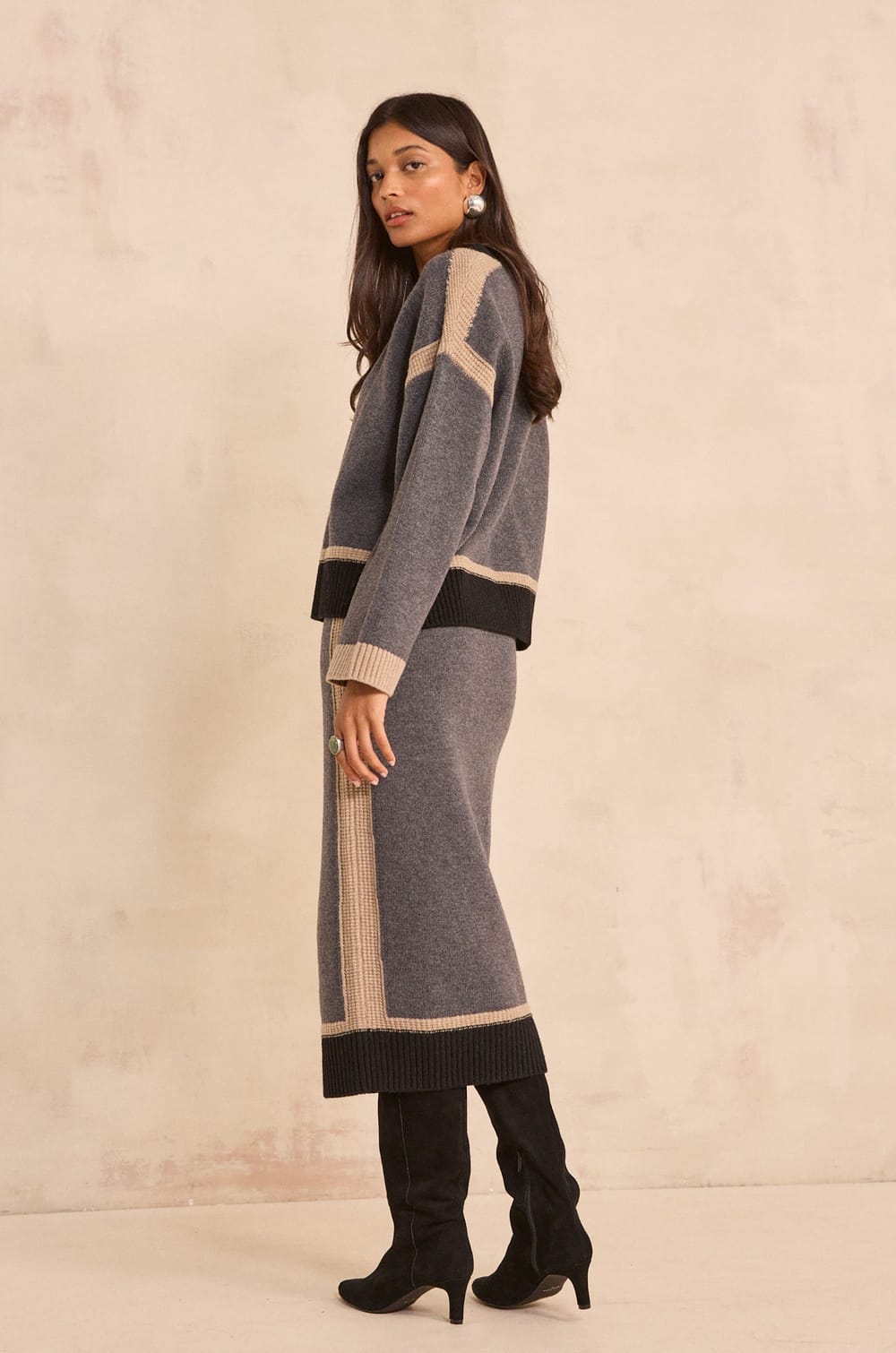 Straight knit wool skirt VALERIE;${refinementColor}