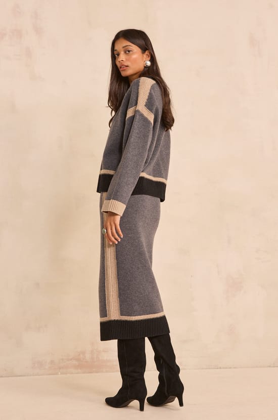 Straight knit wool skirt VALERIE;${refinementColor}