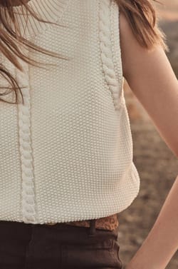 Pull sans manches SCARLET;${refinementColor}