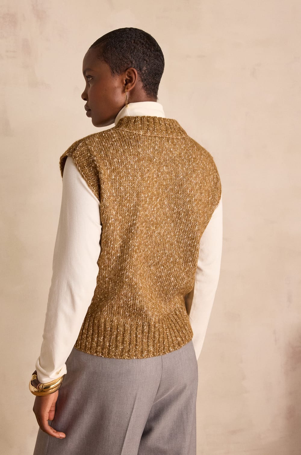 BOSTON sleeveless jumper;${refinementColor}