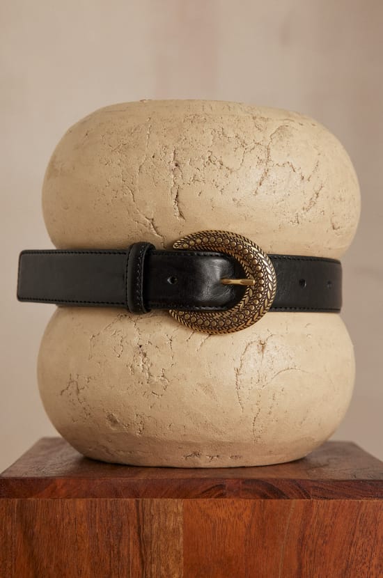 NINA leather belt;${refinementColor}