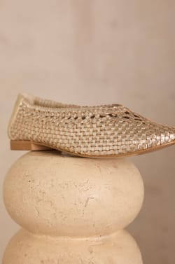 100% leather ballet flats SANTIAGO;${refinementColor}