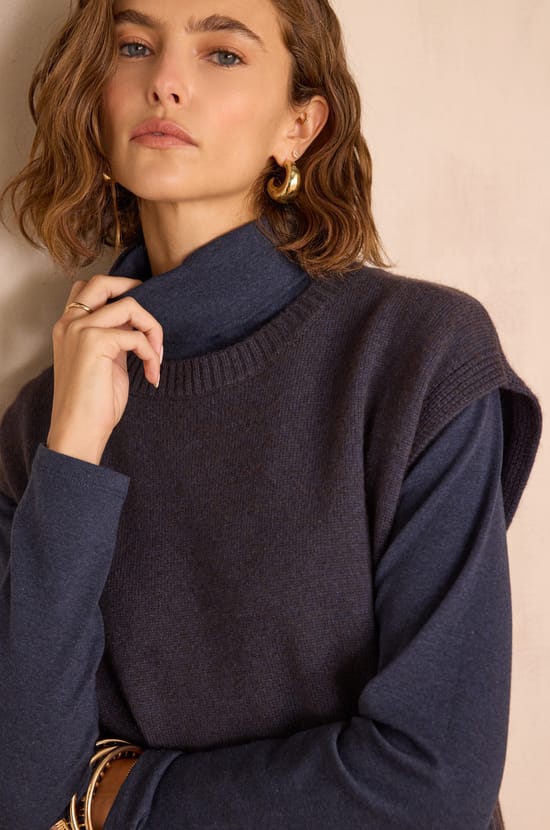 RAPHAELLE sleeveless wool dress;${refinementColor}