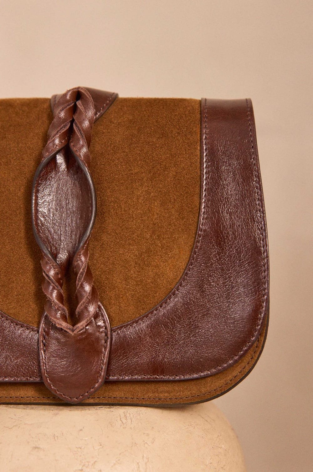 VICTOR MINI leather bag;${refinementColor}
