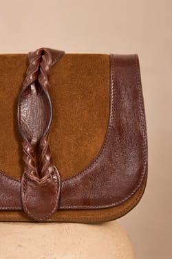 VICTOR MINI leather bag;${refinementColor}