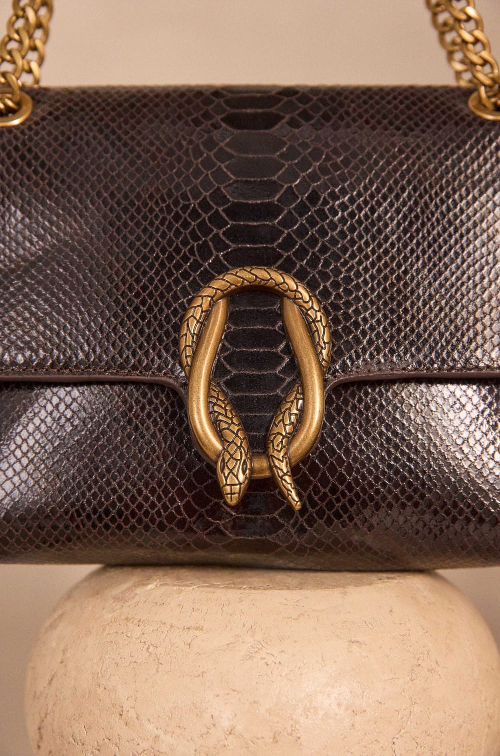 LEON leather bag;${refinementColor}