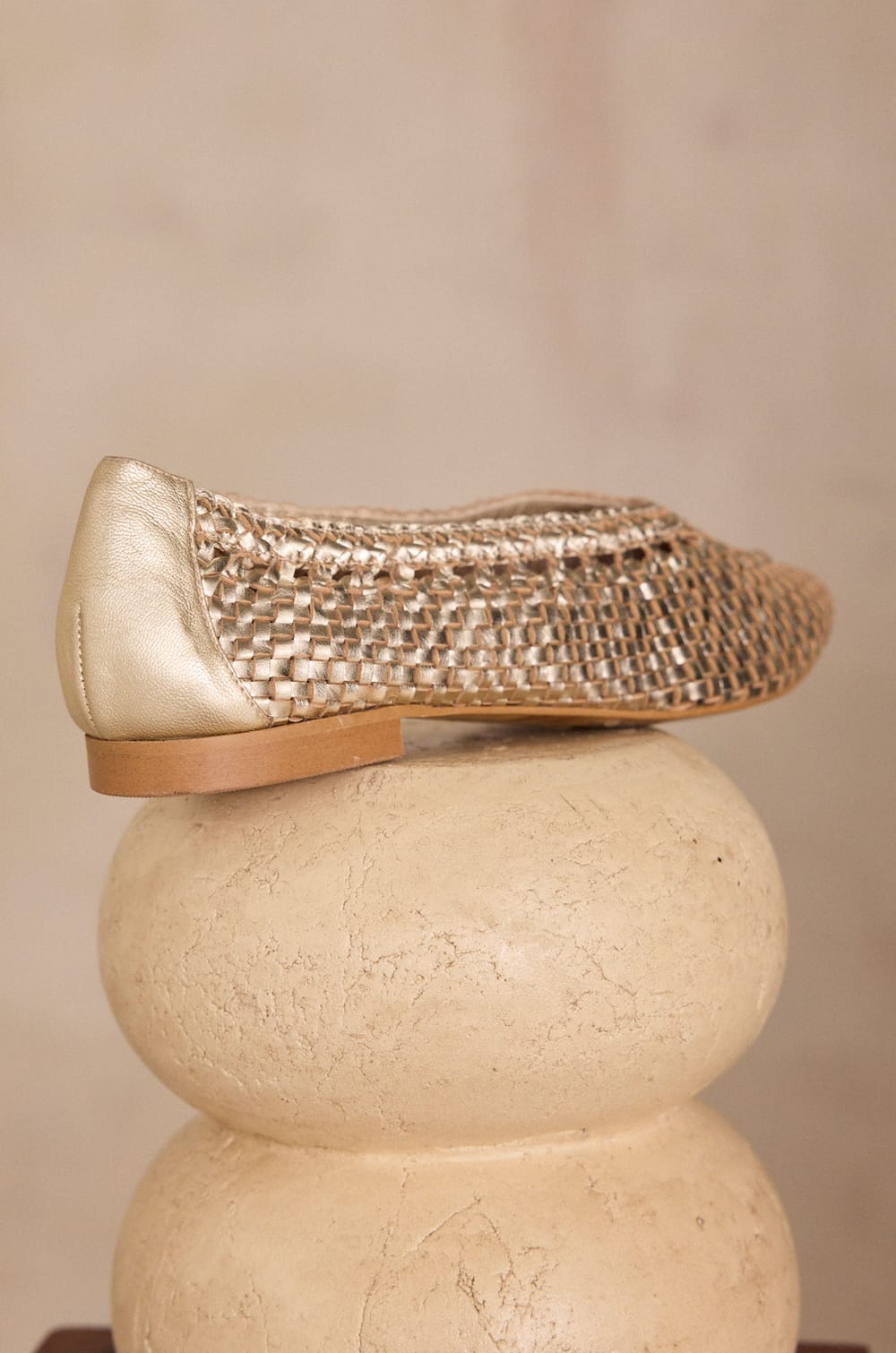 100% leather ballet flats SANTIAGO;${refinementColor}