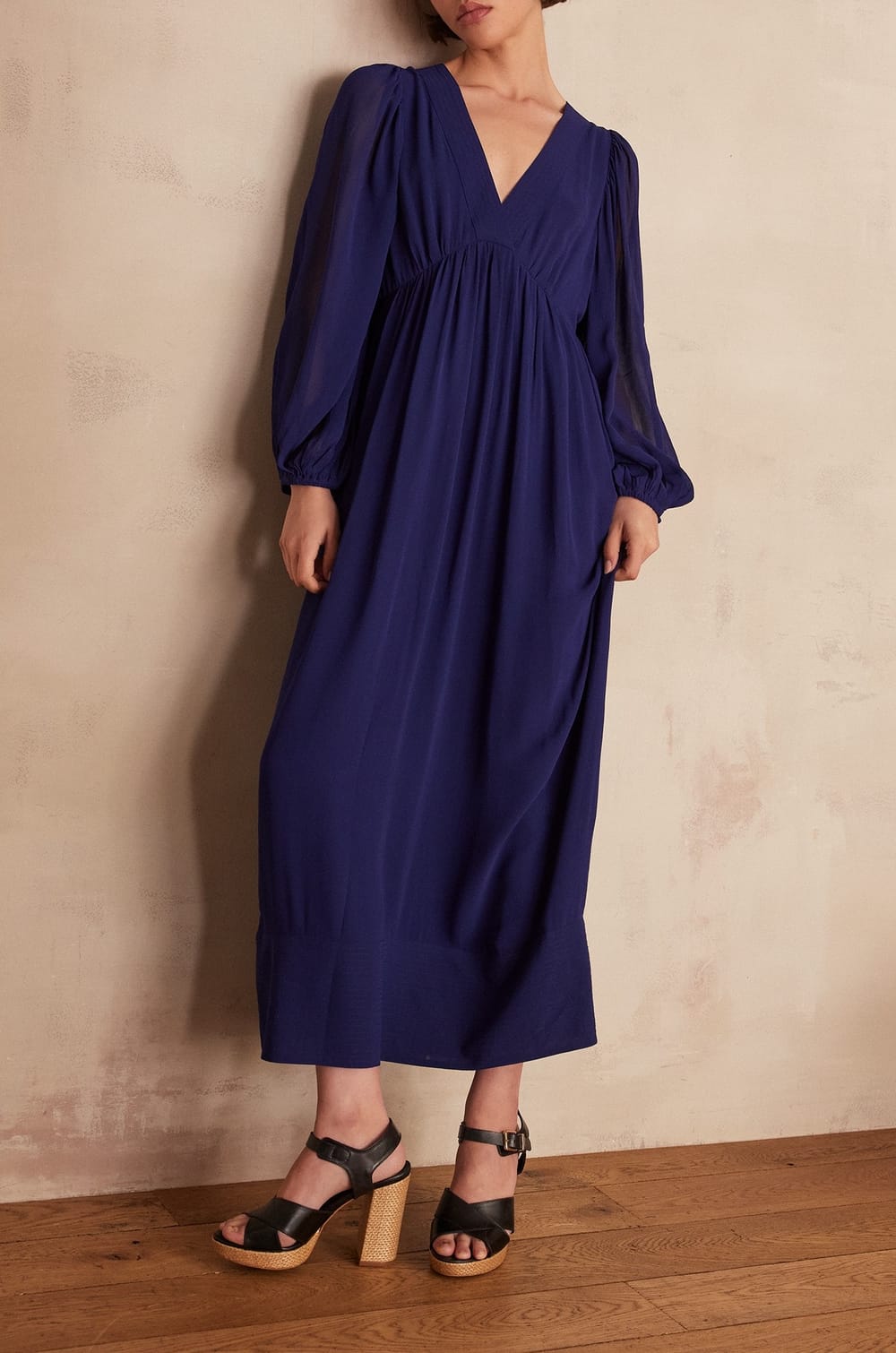 Robe LIVIA;${refinementColor}