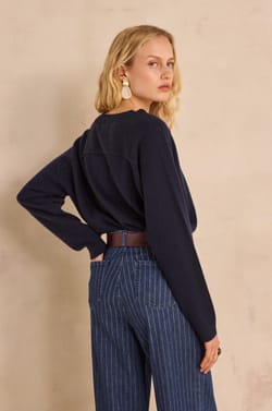 V-neck sweater made of 100% 2-ply cashmere BARY;${refinementColor}