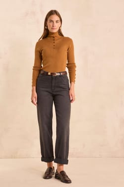 Jean right AGATHE;${refinementColor}