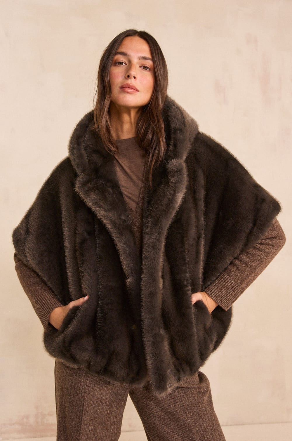 DAYANA fluffy textured cape;${refinementColor}