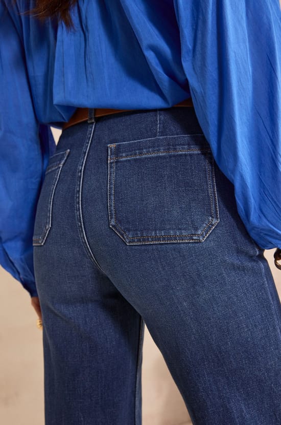 Jean large ALESS en denim;${refinementColor}