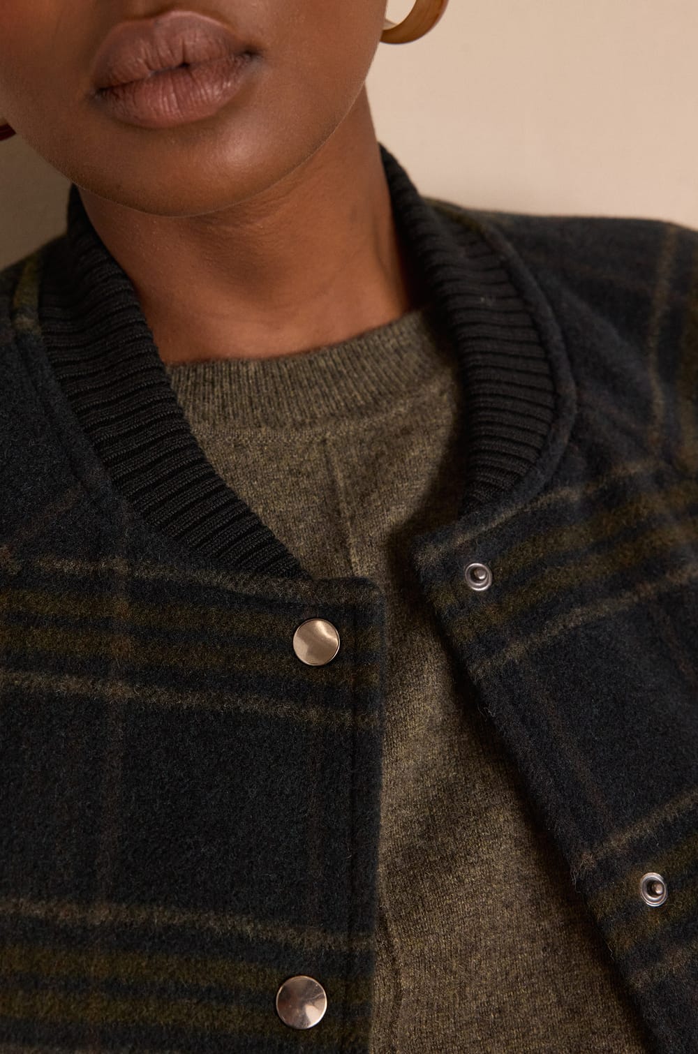 Bomber KIM de lana a cuadros;${refinementColor}