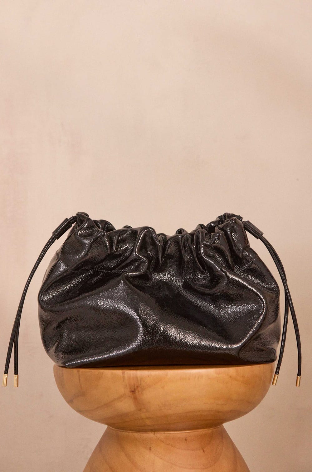 Small cowhide leather bag VOLTAIRE;${refinementColor}