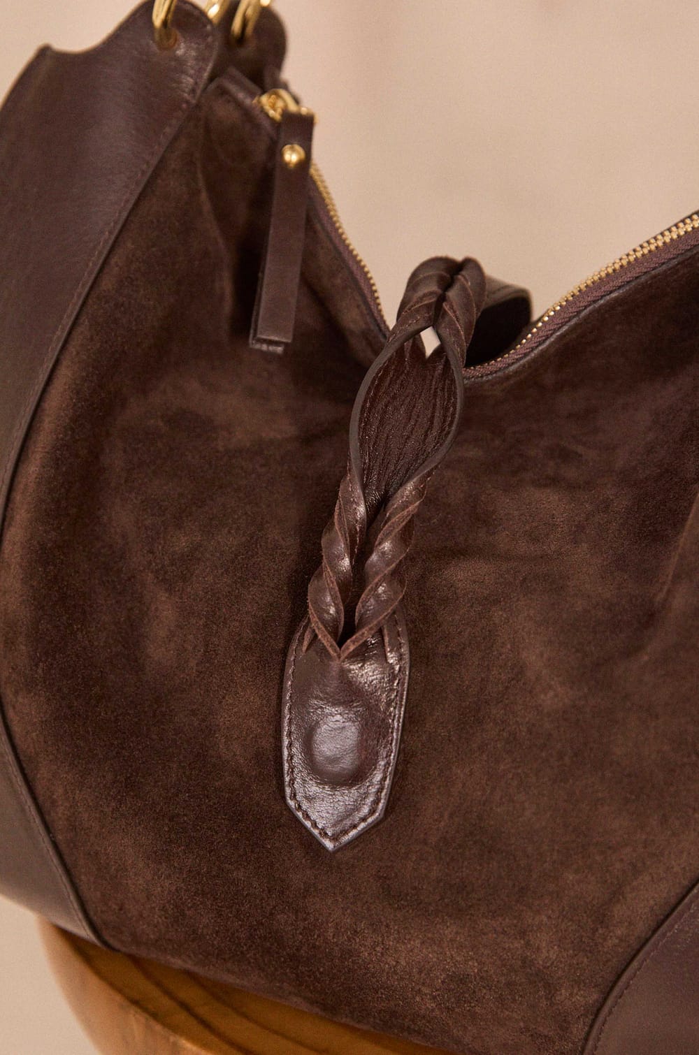 VICTOR leather tote bag;${refinementColor}