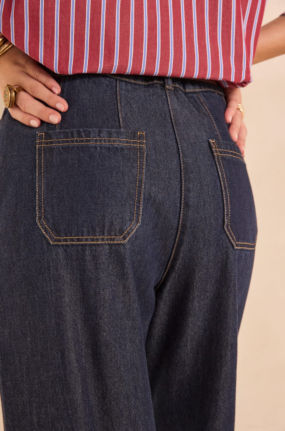 Jean with wide legs SULLIVAN;${refinementColor}