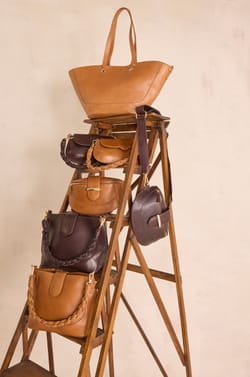 100% leather MARCEL bag;${refinementColor}