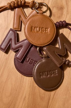 MARVEL CHARMS leather accessory;${refinementColor}
