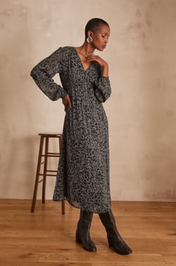 Robe LEO;${refinementColor}