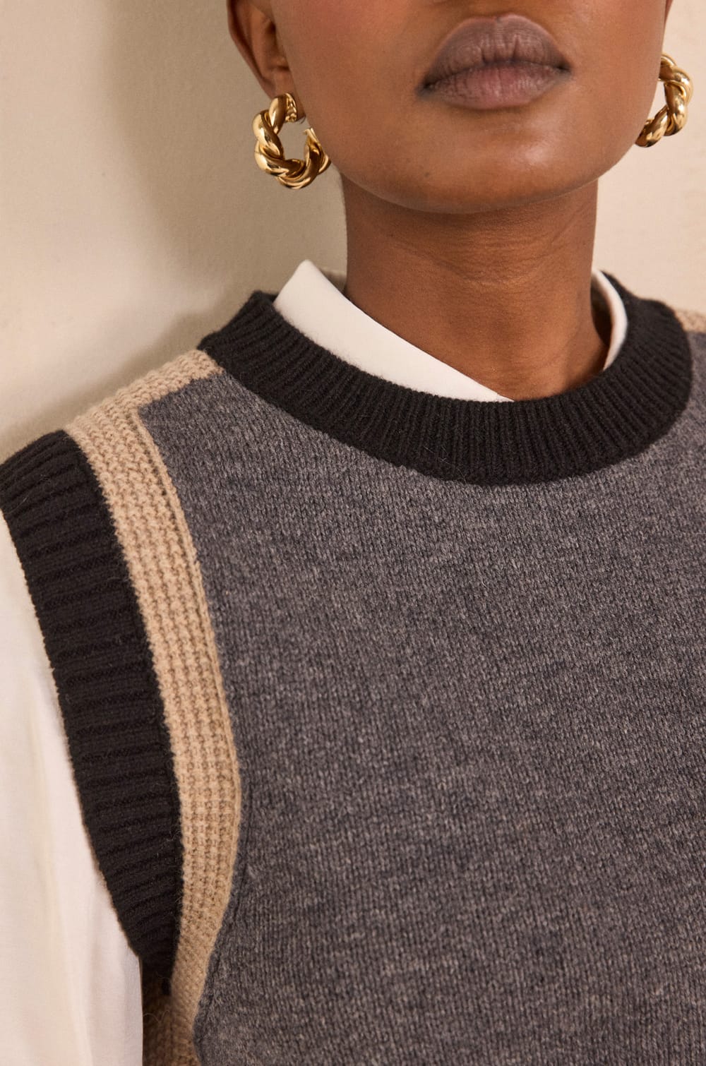 Pull sans manches anthracite en laine ANOUK;${refinementColor}