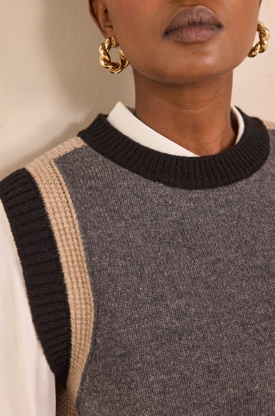 Dark gray sleeveless wool sweater ANOUK;${refinementColor}