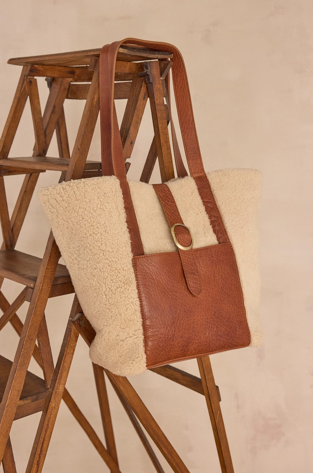 LOUIS leather tote bag;${refinementColor}